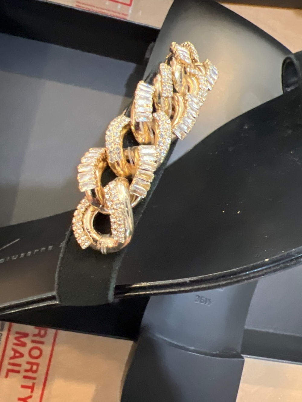 Giuseppe Zanotti Berenicee Chain Flat Sandals - Picture 4 of 7